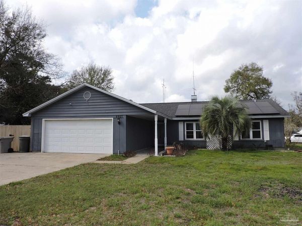 4407 Eastpointe Dr, Pensacola, FL 32514