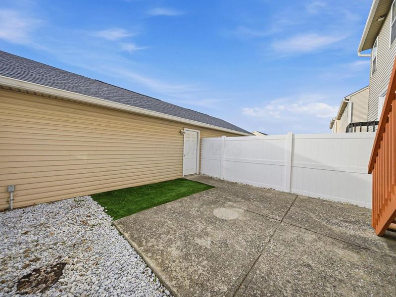 247 Oxford Oak Drive, Blacklick, OH 43004 Photo 27