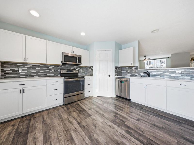 247 Oxford Oak Drive, Blacklick, OH 43004 Photo 8