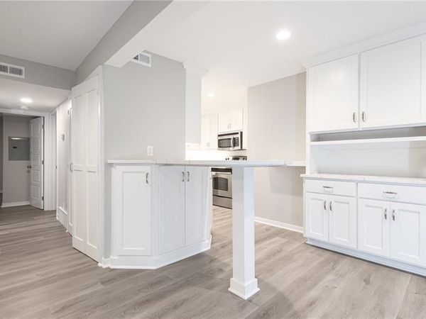 6204 Robinson Street, Unit 1, Mission, KS 66202