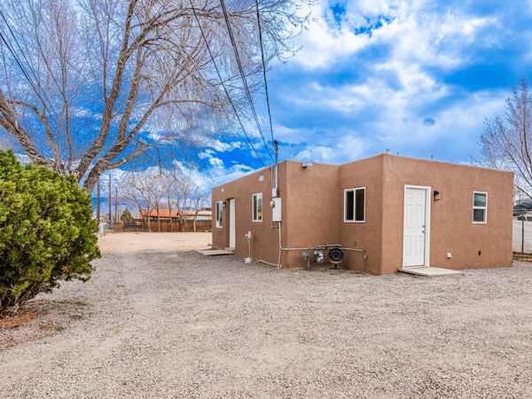 2706 Floral Road NW, Albuquerque, NM 87104