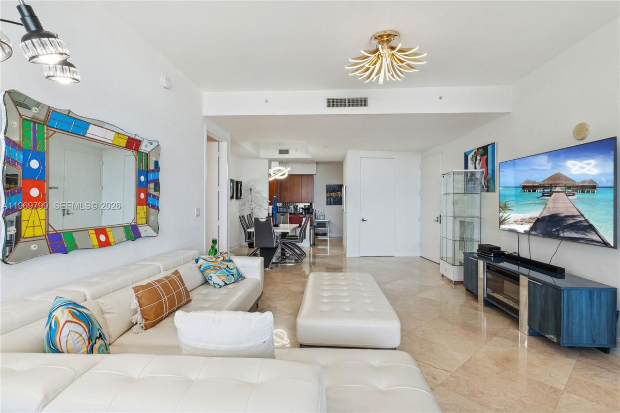 18101 Collins Ave , Unit 704, Sunny Isles Beach, FL 33160 Photo
