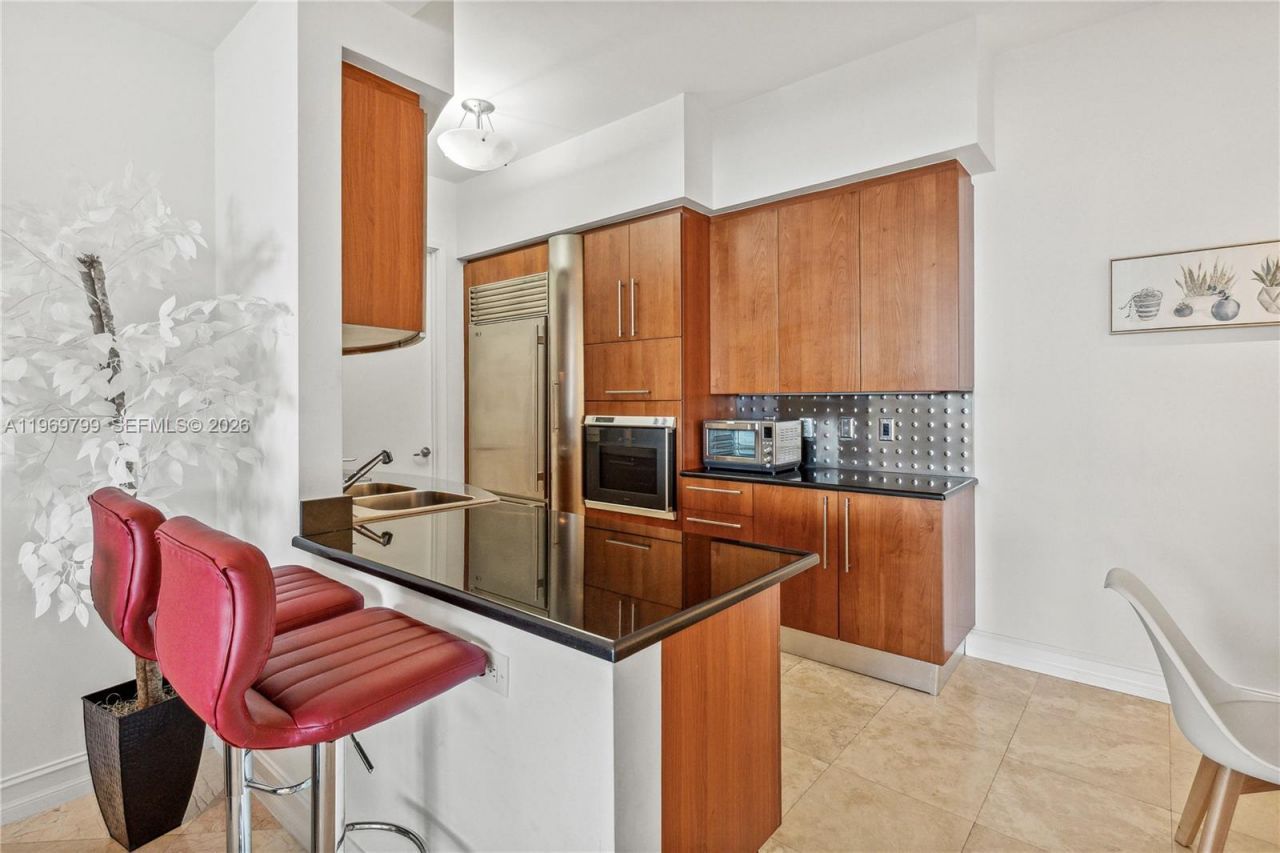 18101 Collins Ave , Unit 704, Sunny Isles Beach, FL 33160 Photo