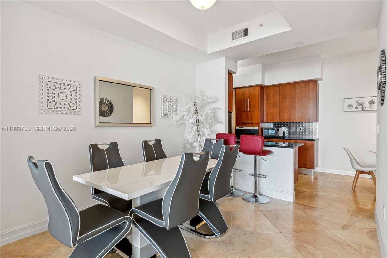 18101 Collins Ave , Unit 704, Sunny Isles Beach, FL 33160 Photo