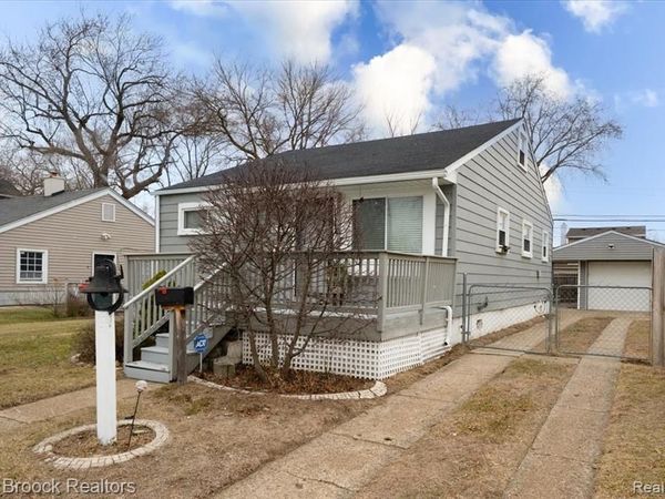 2944 Wolcott Street, Ferndale, MI 48220