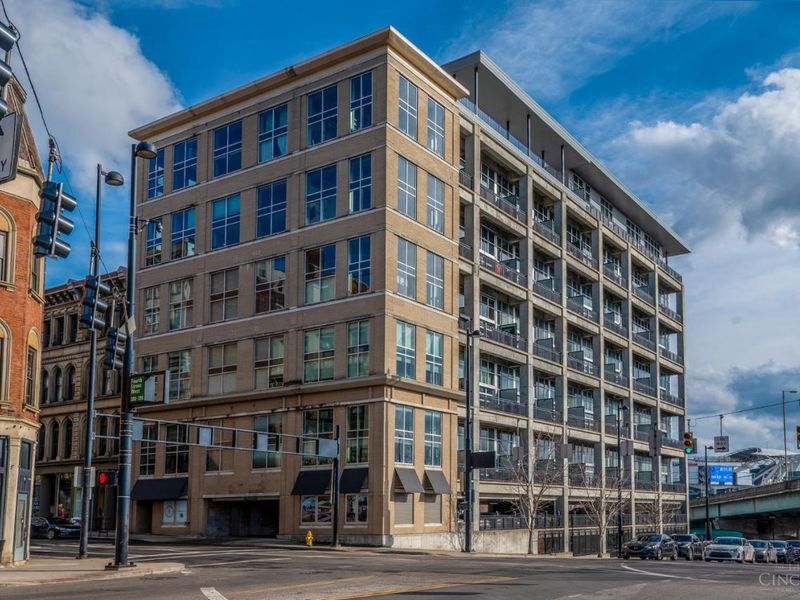 353 W Fourth Street, Cincinnati, OH 45202 Photo 1