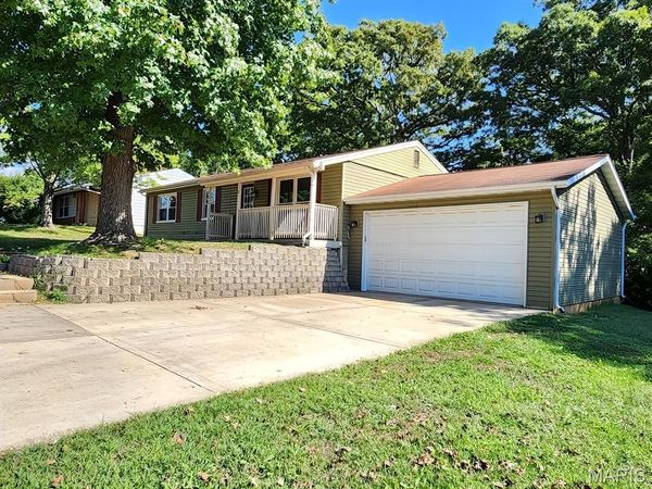 225 Merriweather Lane, Fairview Heights, IL 62208