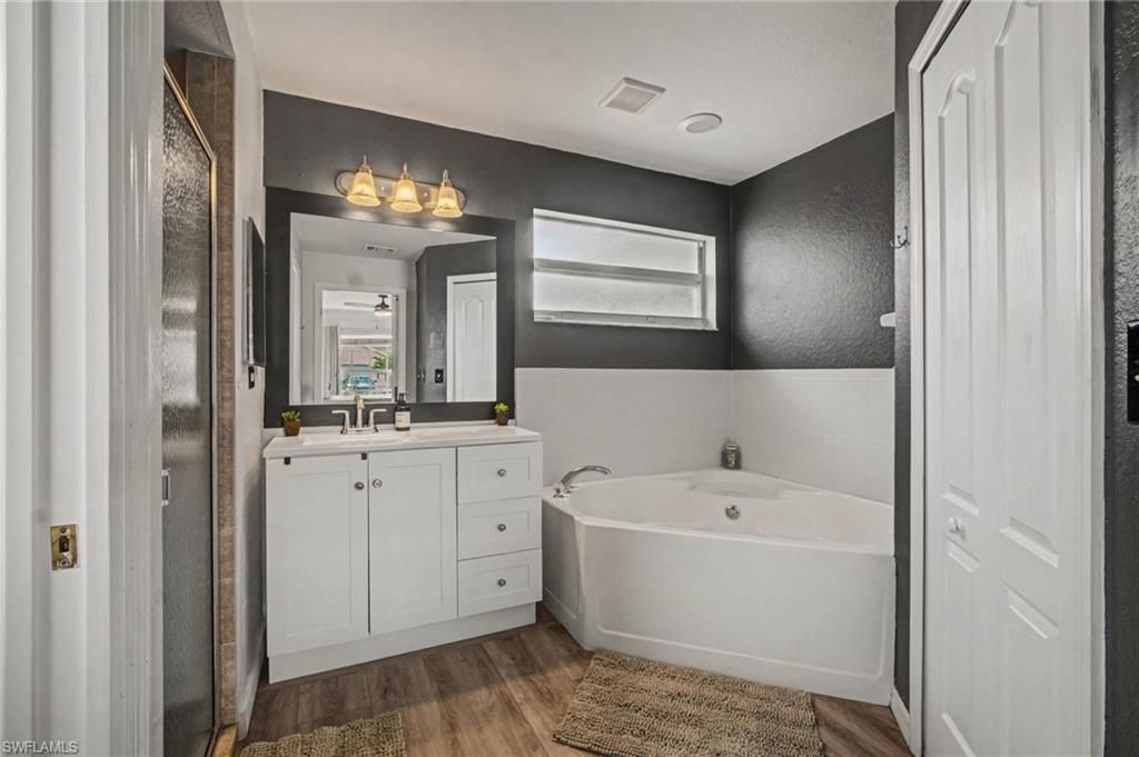 2706 SW 3rd Pl, Cape Coral, FL 33914 Photo