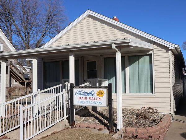 172 N Kennedy Drive, Bradley, IL 60915