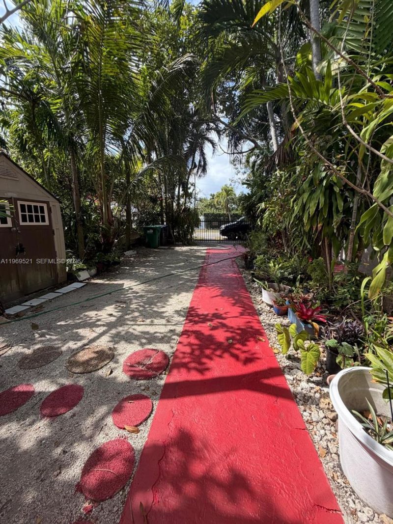 9770 SW 47th St , Unit 2, Miami, FL 33165 Photo