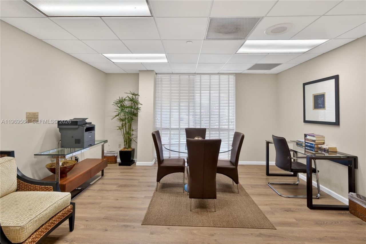 2351 Douglas Rd, Unit 1104, Miami, FL 33145 Photo