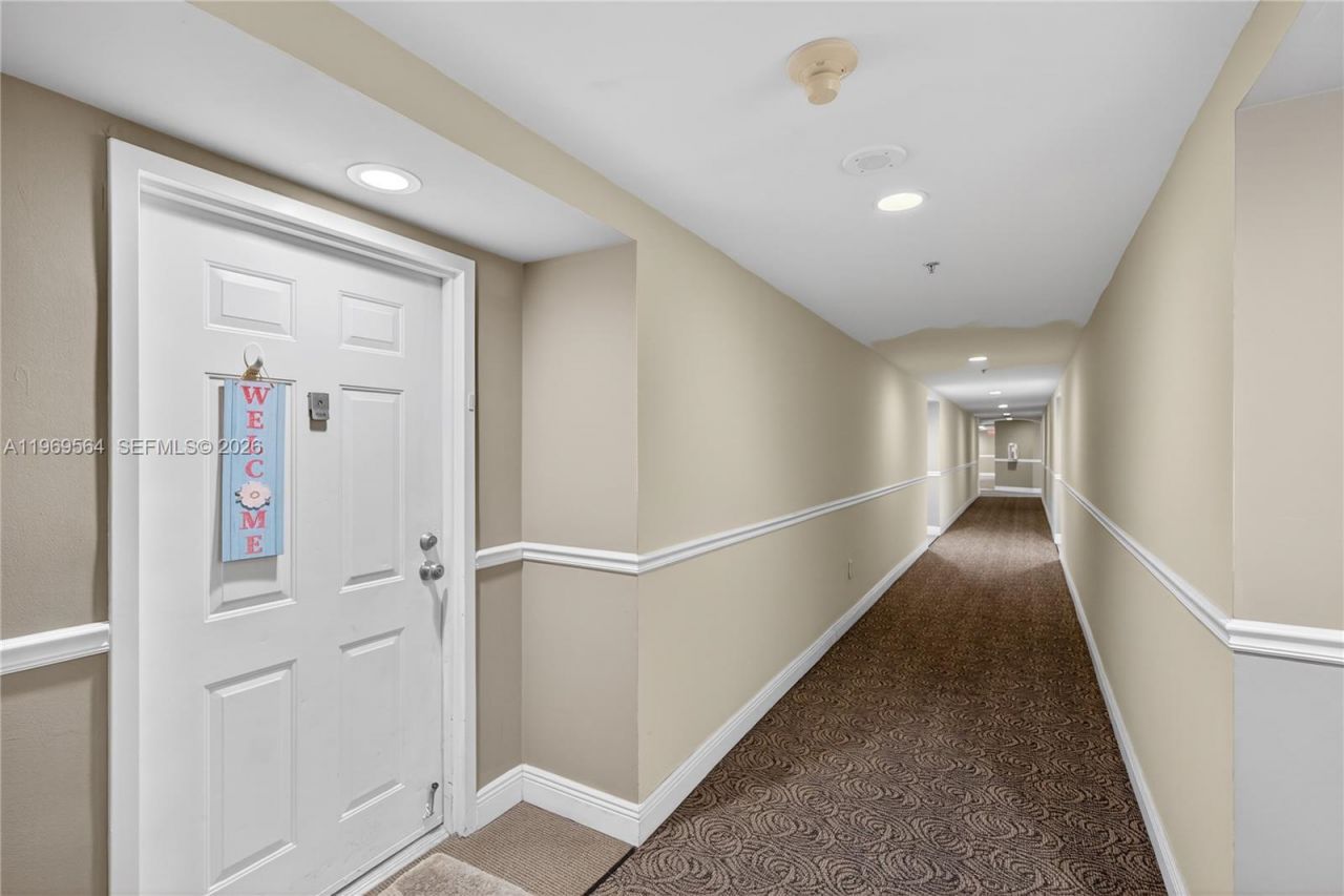 2351 Douglas Rd, Unit 1104, Miami, FL 33145 Photo