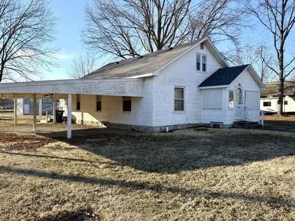 809 S Odle Street, West Frankfort, IL 62896