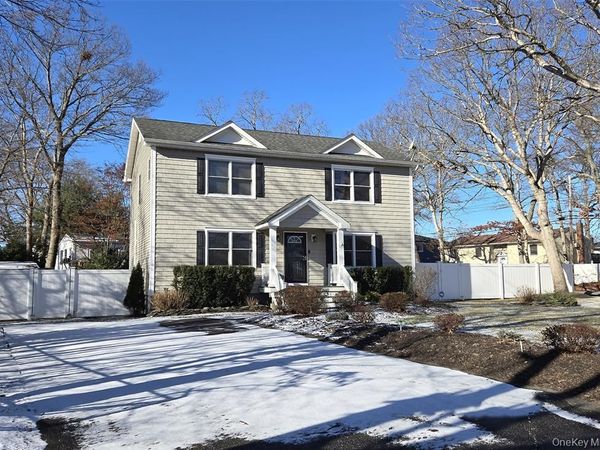 100 Lake Promenade, Ronkonkoma, NY 11779