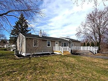 15 Aprille Lane, Rush, NY 14543