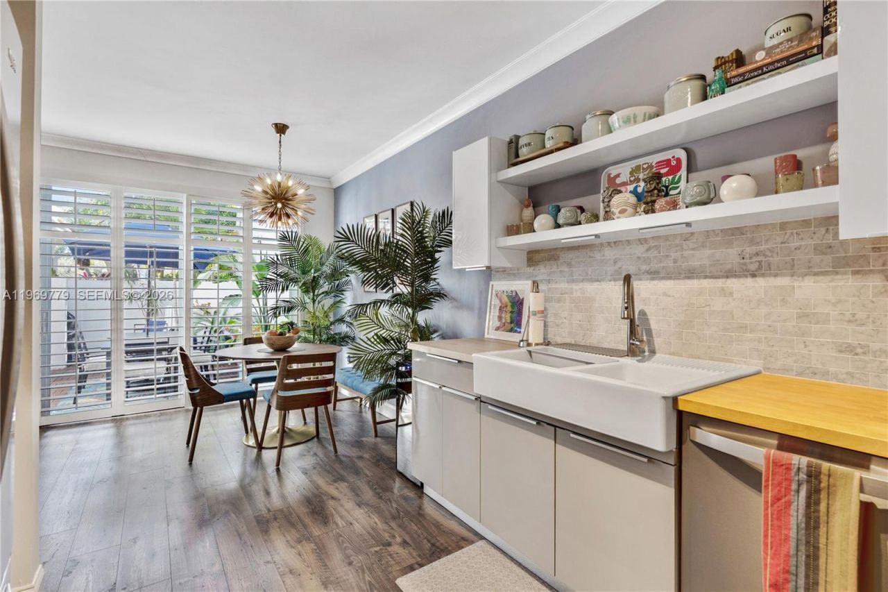 1690 Yellowheart Way , Hollywood, FL 33019 Photo