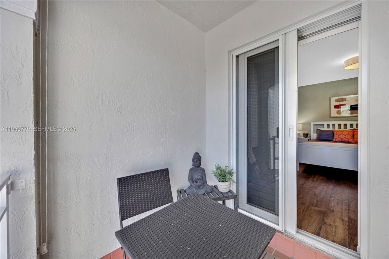 1690 Yellowheart Way , Hollywood, FL 33019 Photo