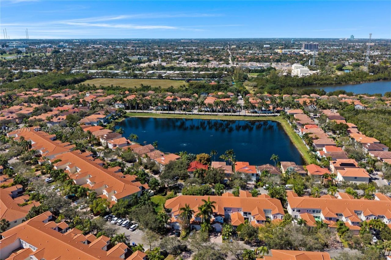 1690 Yellowheart Way , Hollywood, FL 33019 Photo