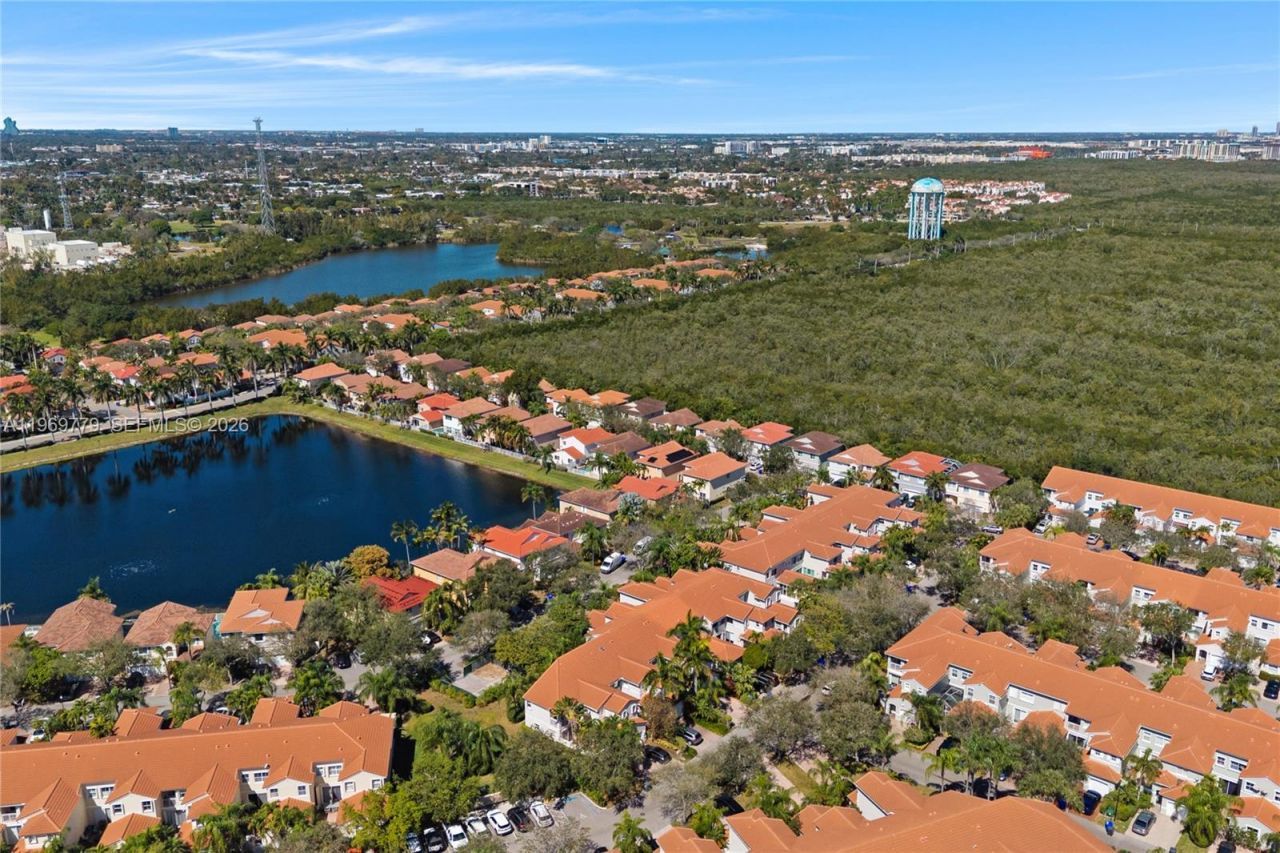 1690 Yellowheart Way , Hollywood, FL 33019 Photo