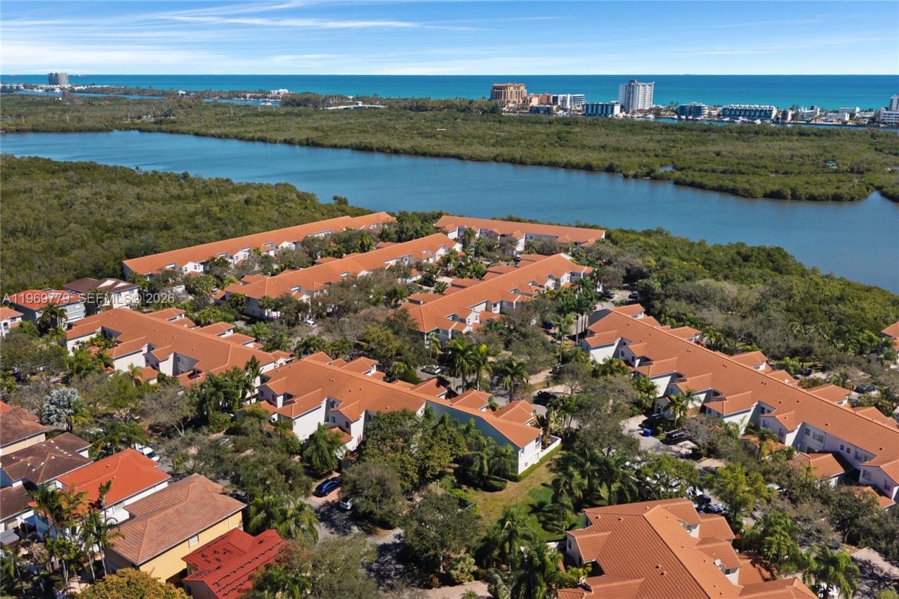 1690 Yellowheart Way , Hollywood, FL 33019 Photo