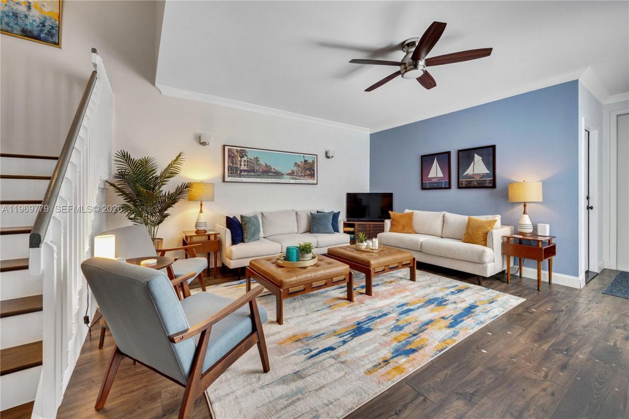 1690 Yellowheart Way , Hollywood, FL 33019 Photo