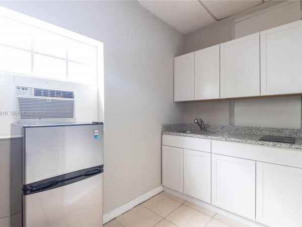 5807 SW 41st St, Unit 2, South Miami, FL 33155