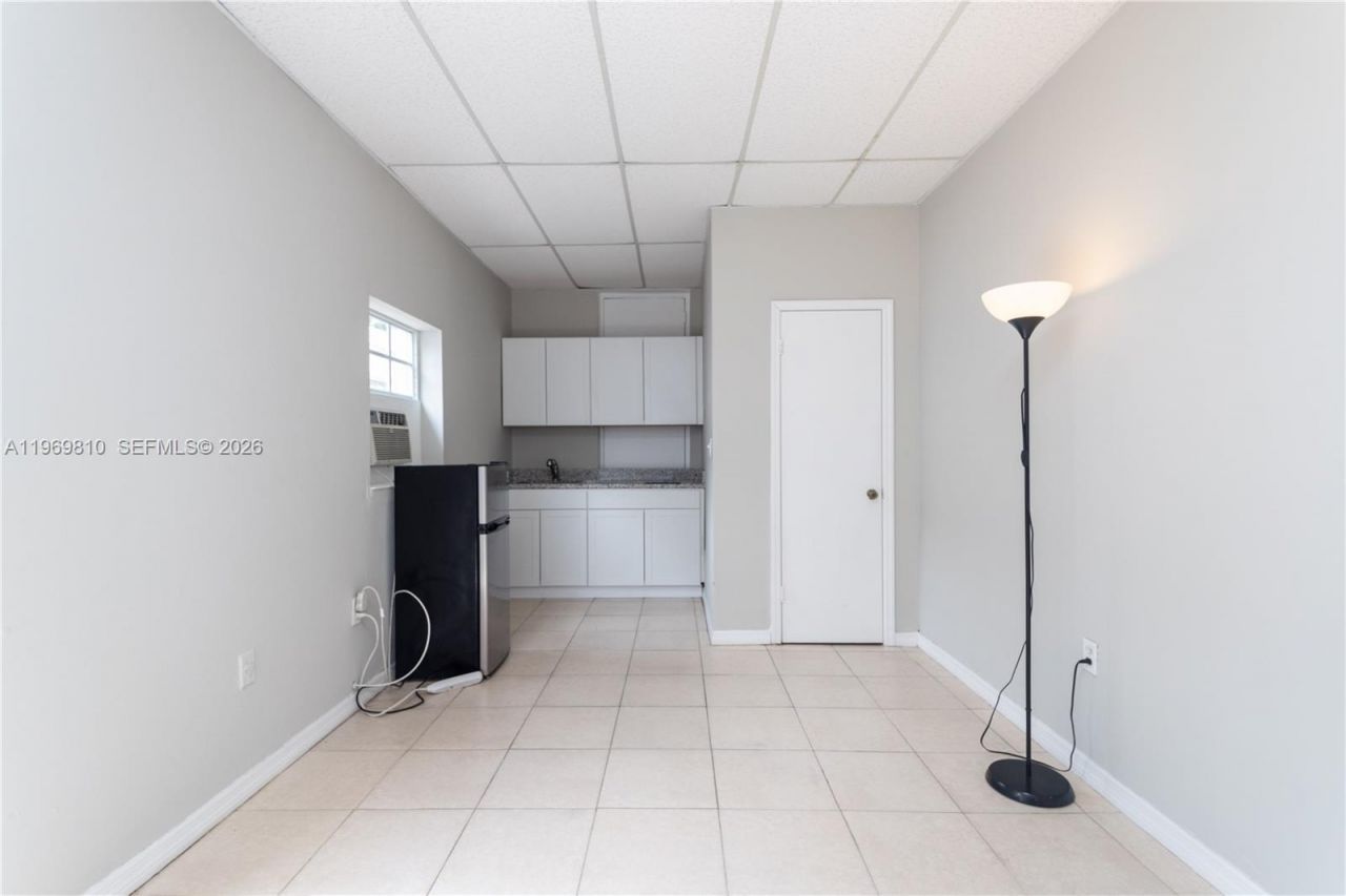 5807 SW 41st St, Unit 2, South Miami, FL 33155 Photo