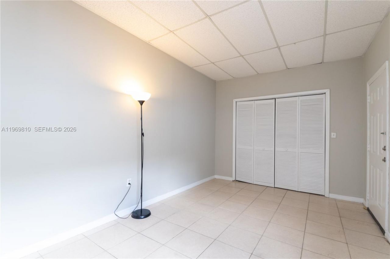 5807 SW 41st St, Unit 2, South Miami, FL 33155 Photo