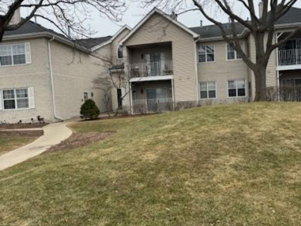 788 N Gary Avenue, Unit 103, Carol Stream, IL 60188