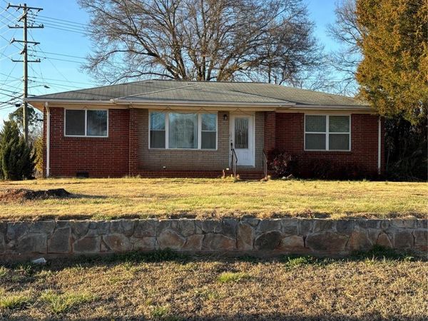 2709 Whittier Place, Charlotte, NC 28212