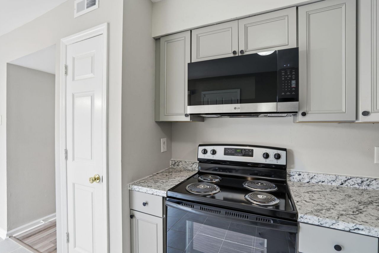 7881 Nummie Court Photo 15