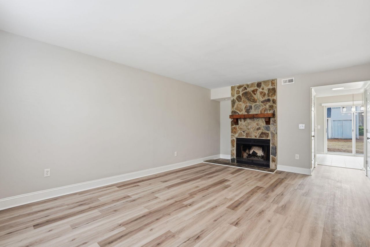 7881 Nummie Court Photo 5