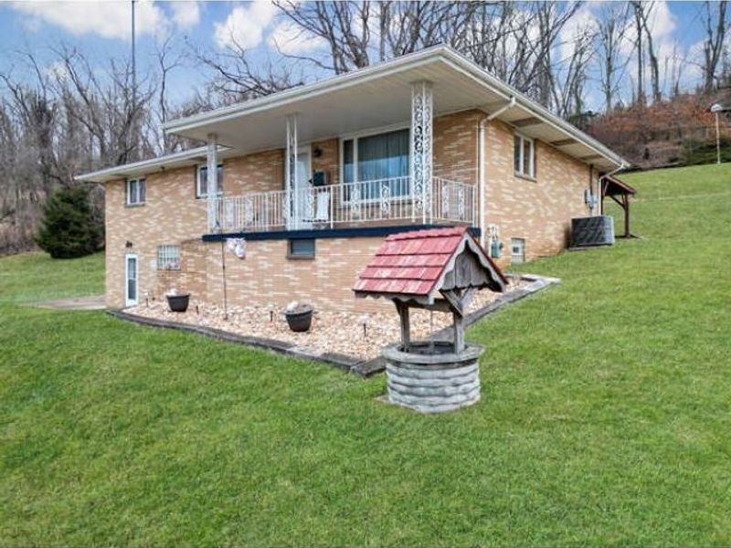 903 Logan Avenue, Mingo Junction, OH 43938 Photo 3