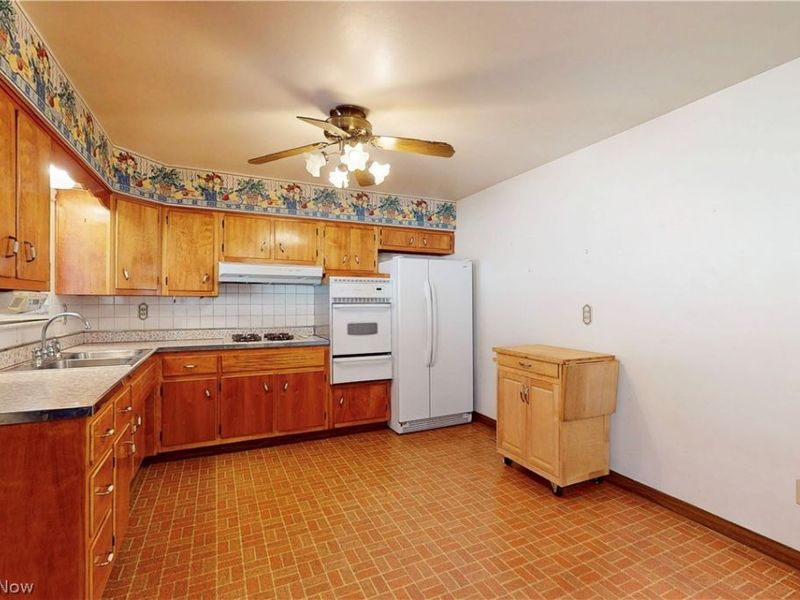 903 Logan Avenue, Mingo Junction, OH 43938 Photo 7