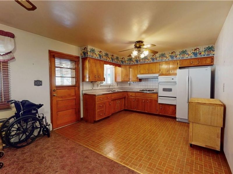 903 Logan Avenue, Mingo Junction, OH 43938 Photo 9