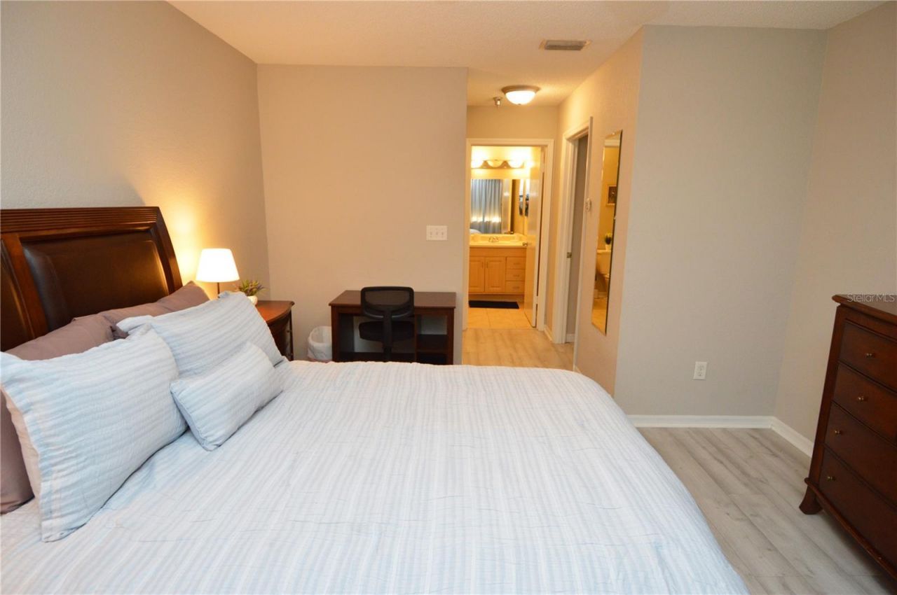 10265 Gandy Boulevard N, Unit 1711, Saint Petersburg, FL 33702 Photo