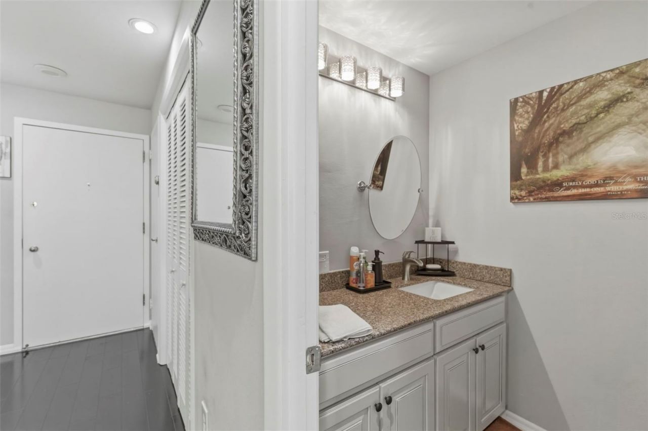 1 Beach Drive Se, Unit 1109, Saint Petersburg, FL 33701 Photo