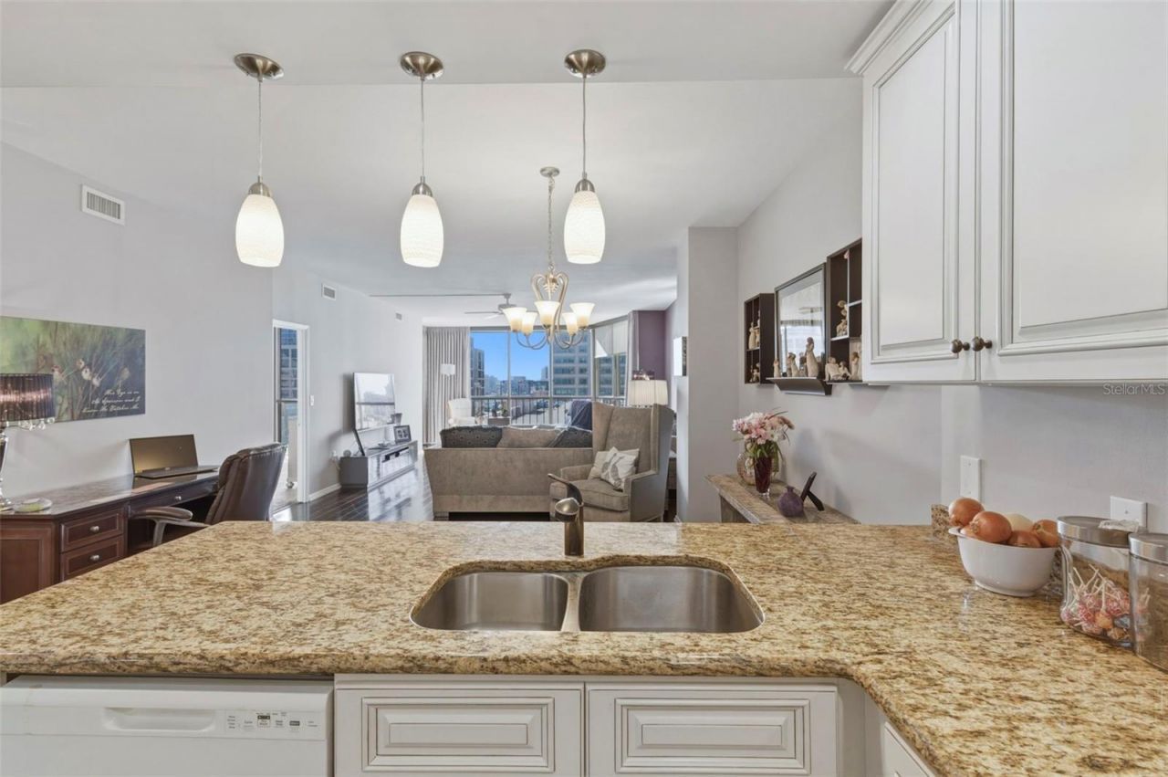 1 Beach Drive Se, Unit 1109, Saint Petersburg, FL 33701 Photo