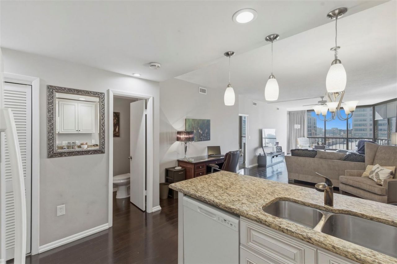 1 Beach Drive Se, Unit 1109, Saint Petersburg, FL 33701 Photo