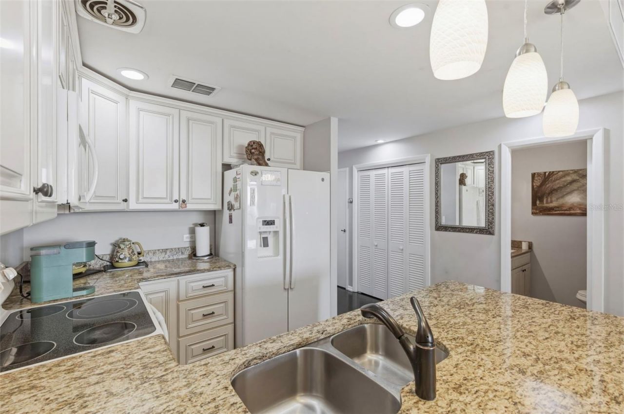 1 Beach Drive Se, Unit 1109, Saint Petersburg, FL 33701 Photo