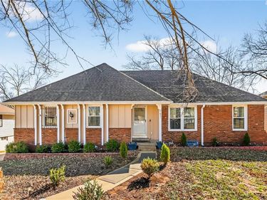 8117 E 96th Street, Kansas City, MO 64134