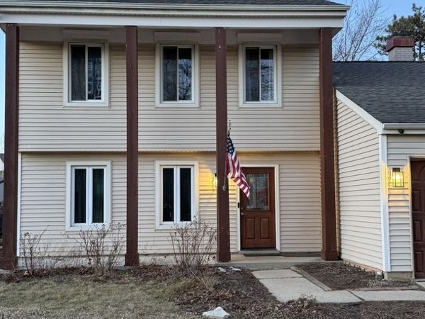 776 W Appletree Lane, Bartlett, IL 60103