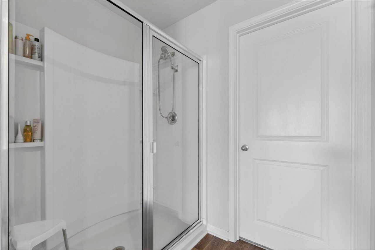 605 Silver Spruce Street Photo 20