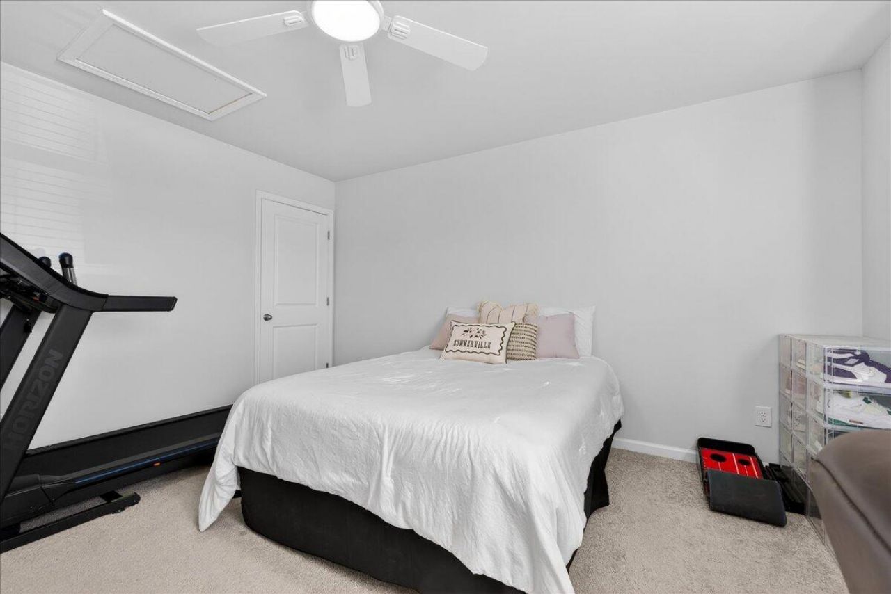 605 Silver Spruce Street Photo 27