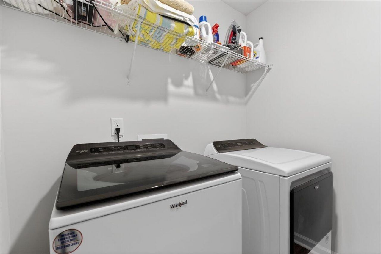 605 Silver Spruce Street Photo 29