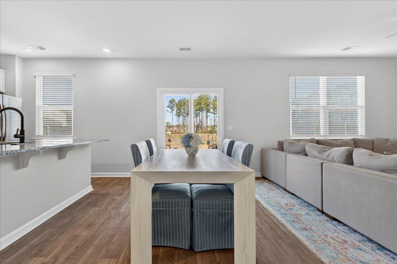 605 Silver Spruce Street Photo 7