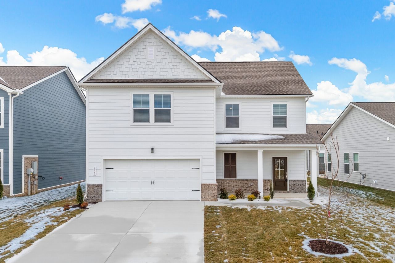 7040 Sutton Dr, White House, TN 37188 Main Photo