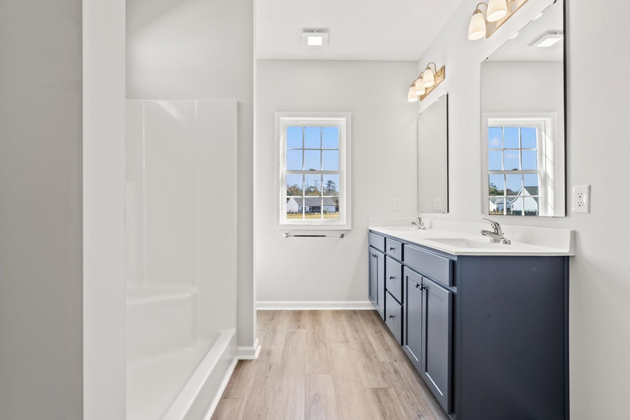 1005 Oakley St. Photo 11