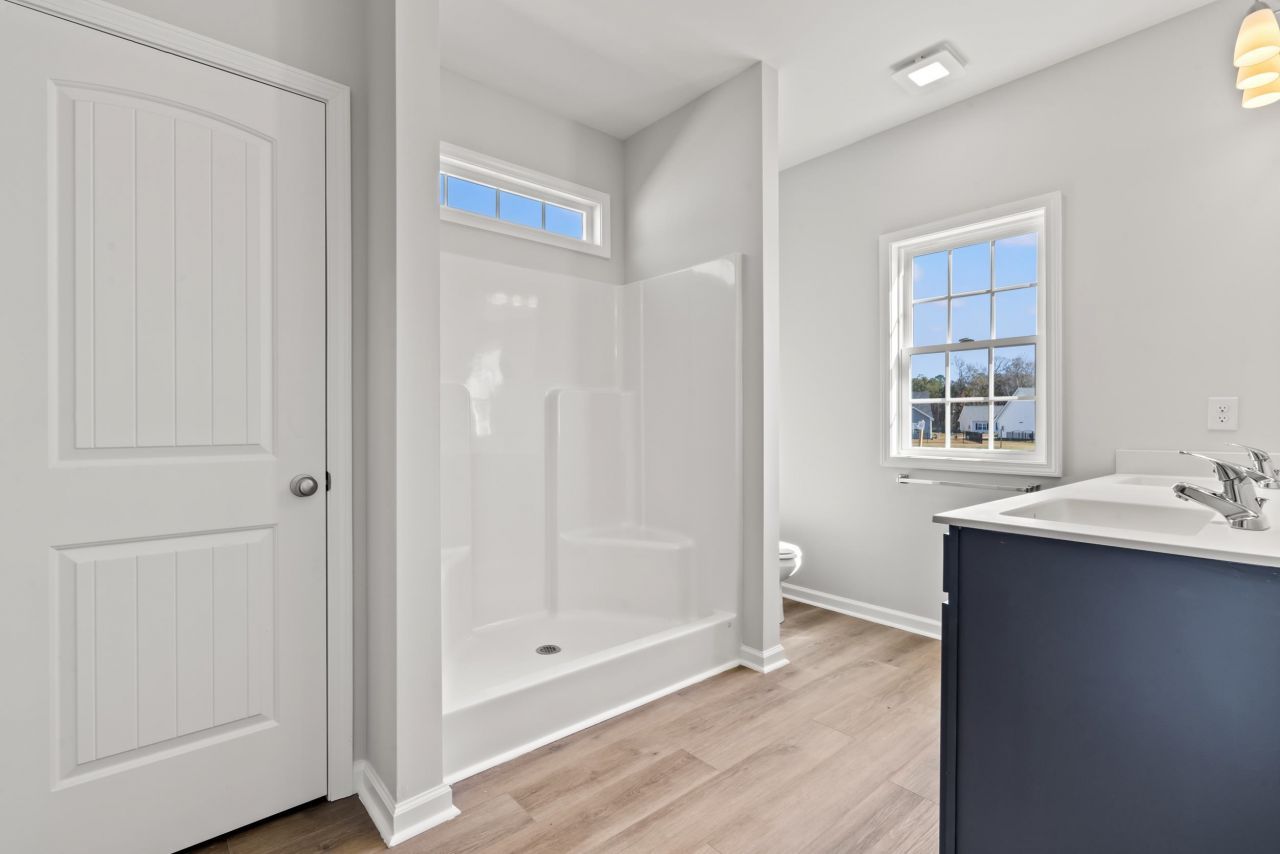 1005 Oakley St. Photo 12