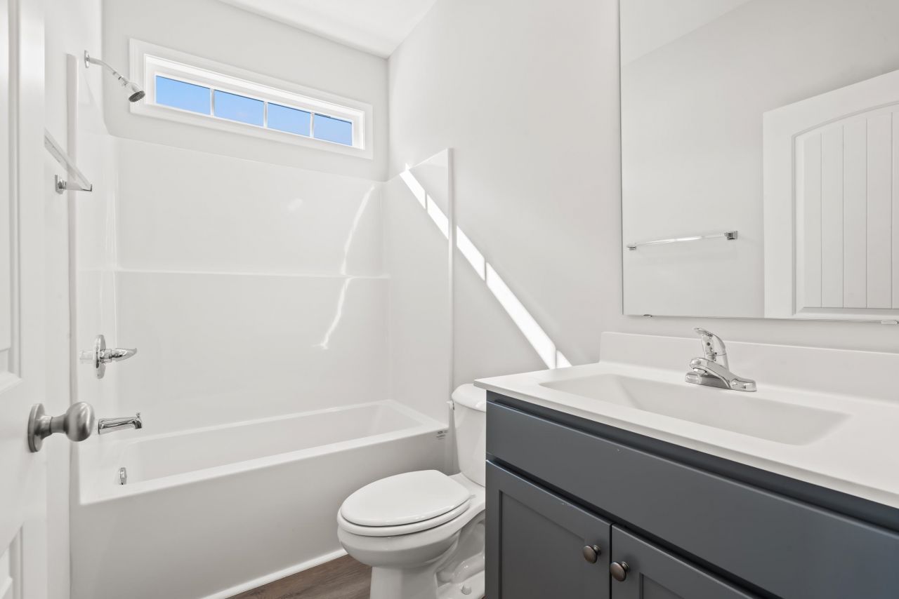 1005 Oakley St. Photo 13